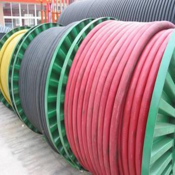 Rubber sheathed cable for mine and shield machine
